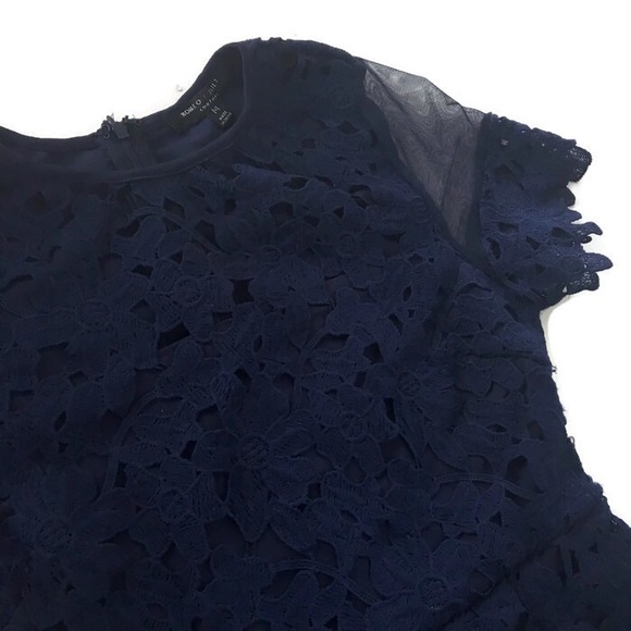 Romeo + Juliet Couture Lace Dress - Picture 3 of 8